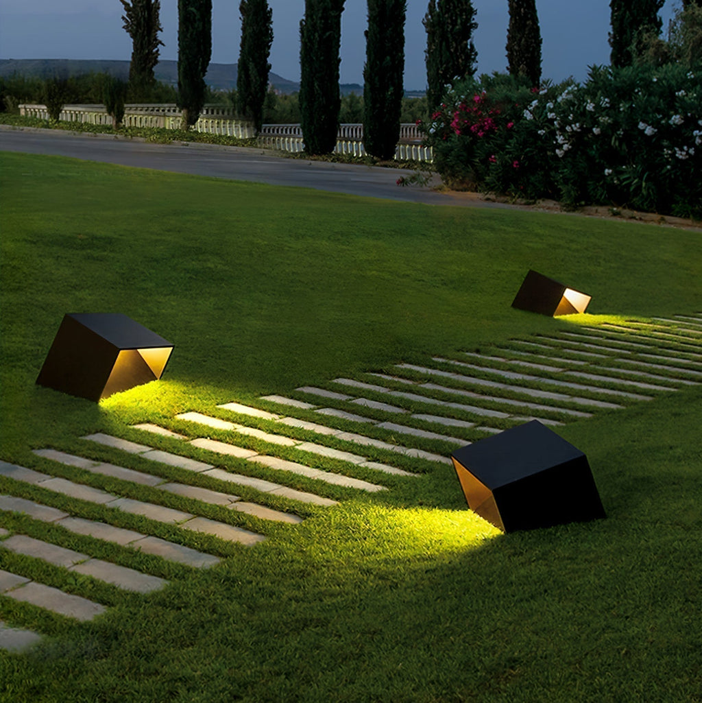 Cube Garden – Stainless Steel Solar Garden Light 3