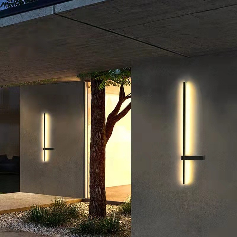 Elegant Outdoor Column Wall Light – Weather-Resistant PC LED Design 1