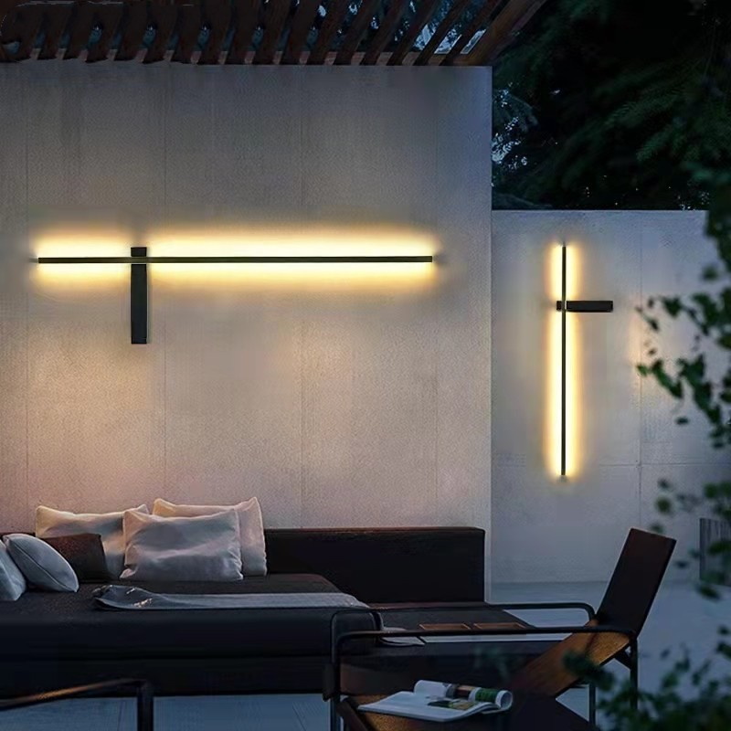 Elegant Outdoor Column Wall Light – Weather-Resistant PC LED Design 2