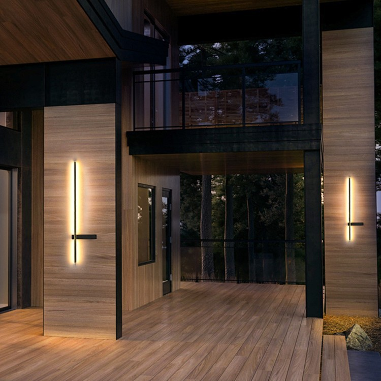 Elegant Outdoor Column Wall Light – Weather-Resistant PC LED Design 3