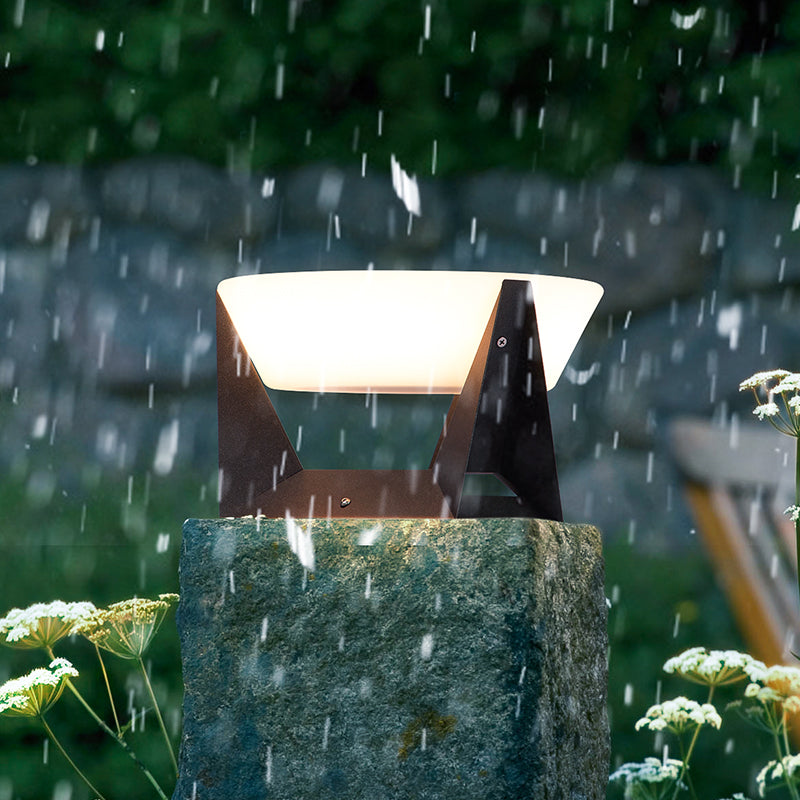 Solvara Outdoor Solar Wall Light
