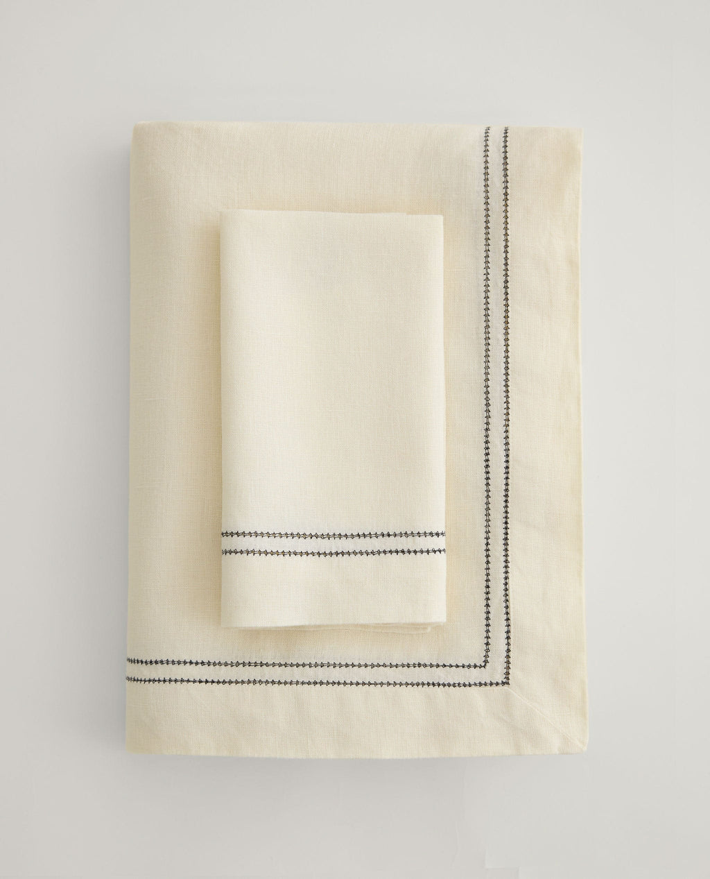 Linen Picotting Table Cloth - Alabaster 4