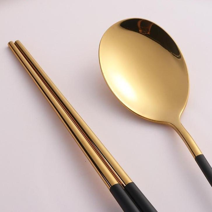 Modern Korean Design – Mirror Finish Stainless Steel Chopsticks 1