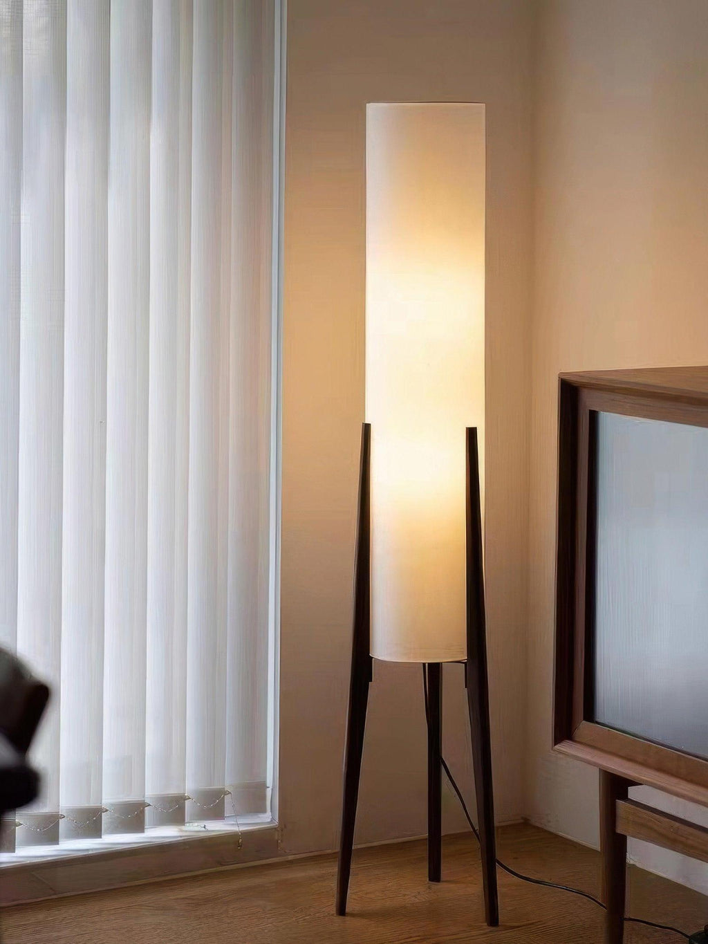 Nordwal Floor Lamp – Walnut & Brass