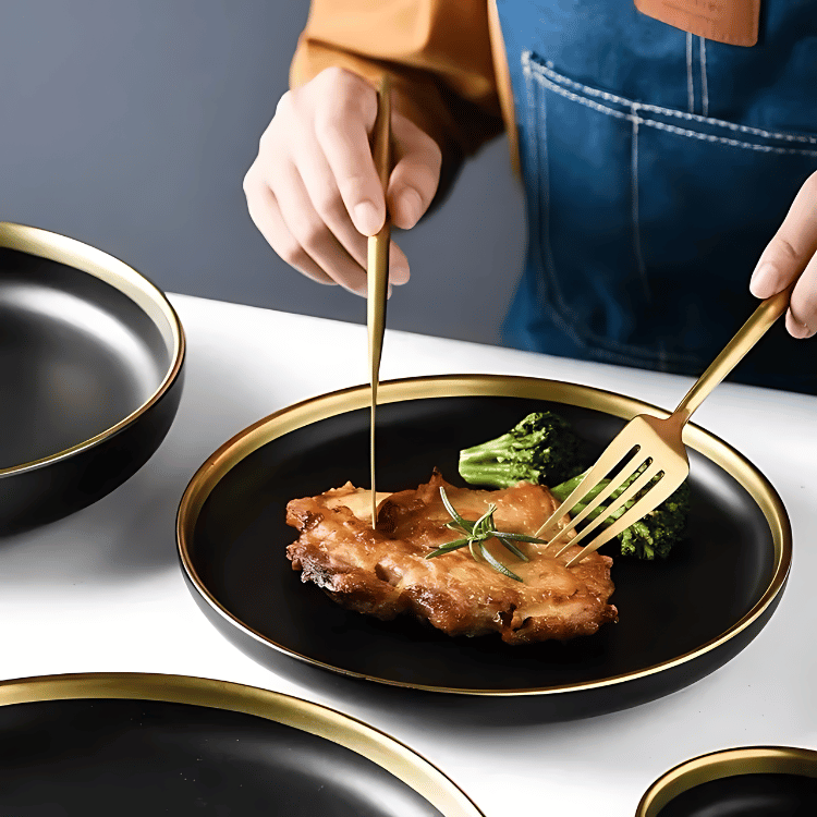 Osiris – Dark Fine Porcelain Dining Set With Gilded Edges 0