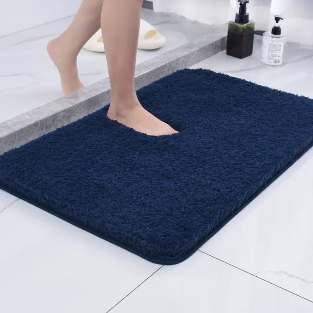 Plush Grey Microfiber Bathroom Floor Mat 0