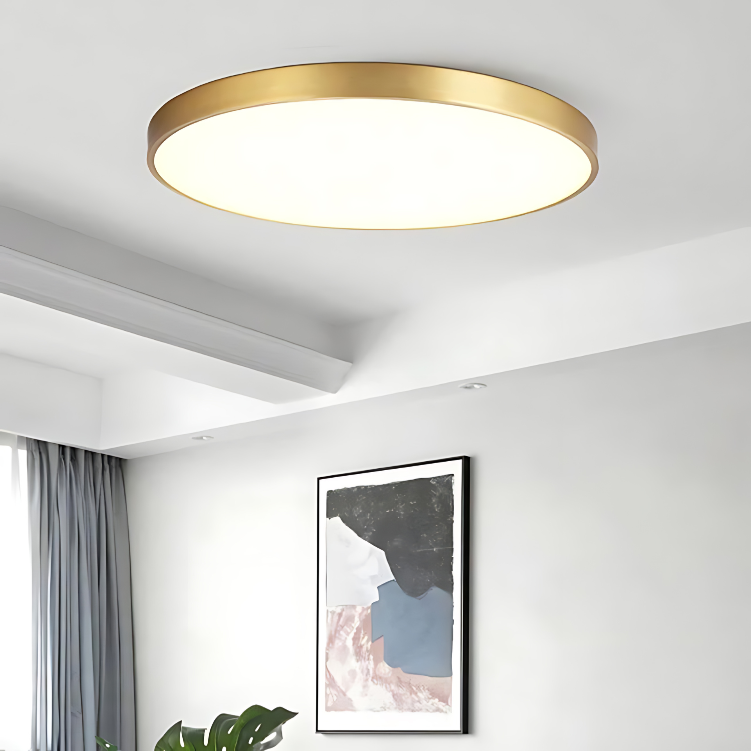 Ring de Lumière – Matte Black & Brushed Gold Table Lamp 2