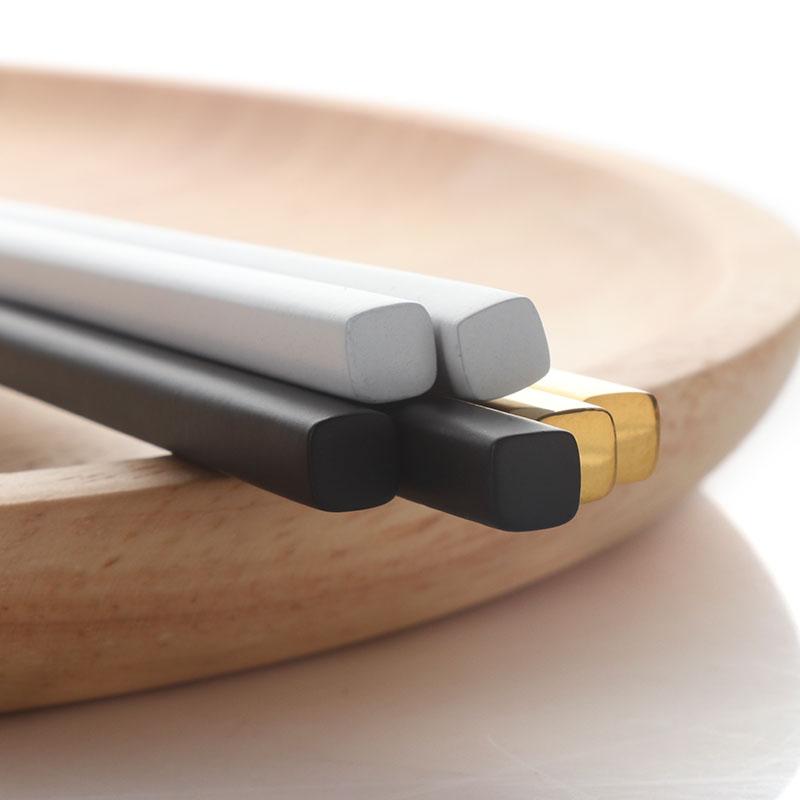 Tokyo – Mirror-Finished Stainless Steel Chopsticks 3