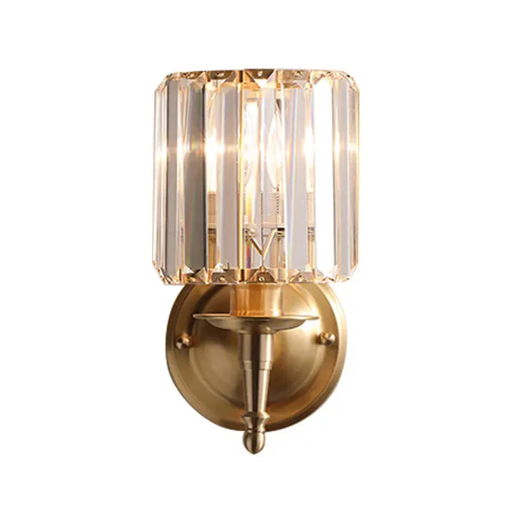 Vintage Elegance – Brass & Crystal Wall Sconce Lighting 4