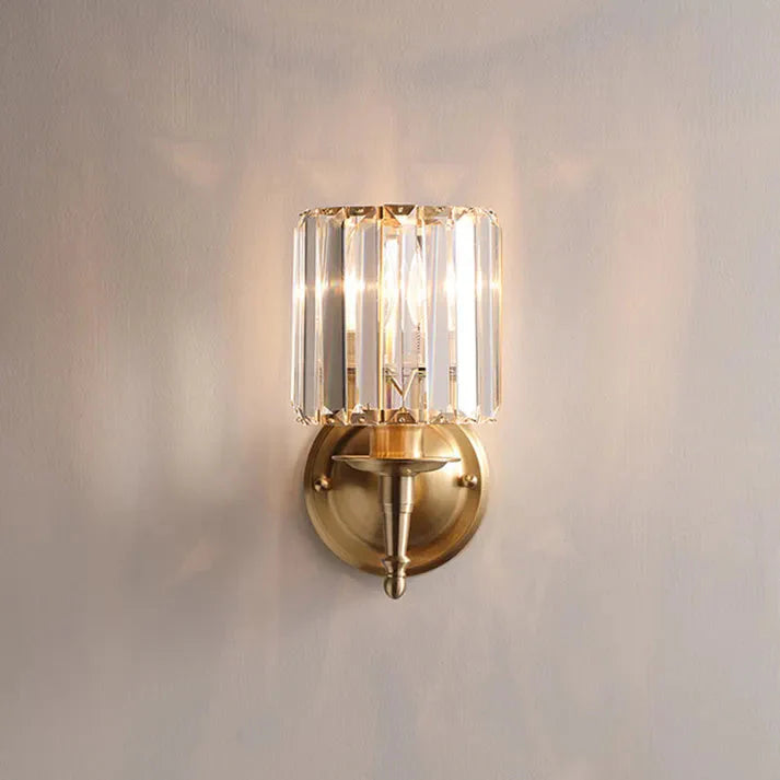 Vintage Elegance – Brass & Crystal Wall Sconce Lighting 5